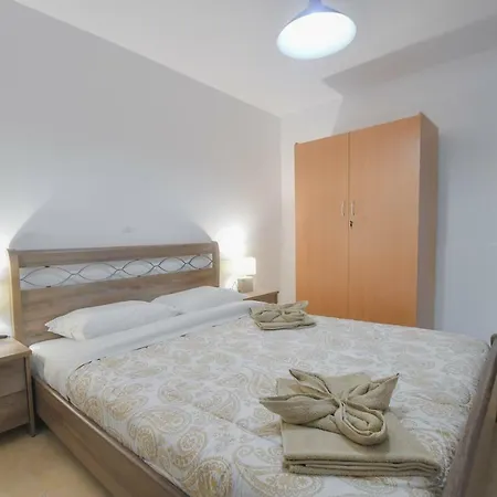 The Olive Garden House * شاراكي